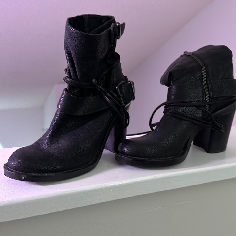 Vince Camuto size 6